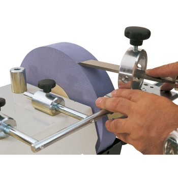 Vorrichtung für Röhren und Hohleisen