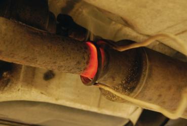 Induktionsheizgerät IHG 1500 äußerst vielseitig einsetzbar im Karosserie- und Nutzfahrzeugbereich