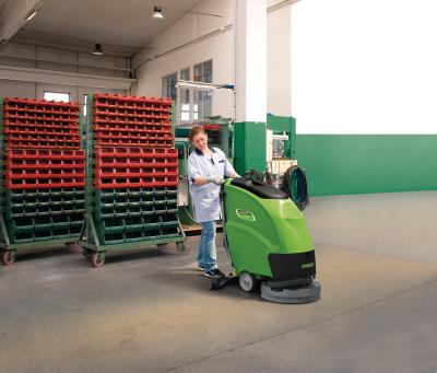 Handgeführte Scheuersaugmaschine SSM 550 mit halb-automatischem Antrieb